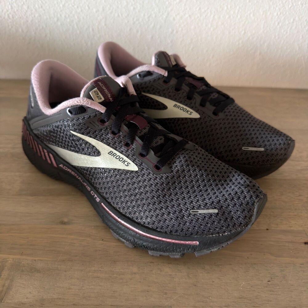 Brooks Adrenaline GTS 22 Womens 9 Black Pink Running Shoes 1203531B015